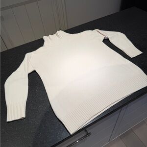 ANN MASHBURN Soft Cream Knit Sweater